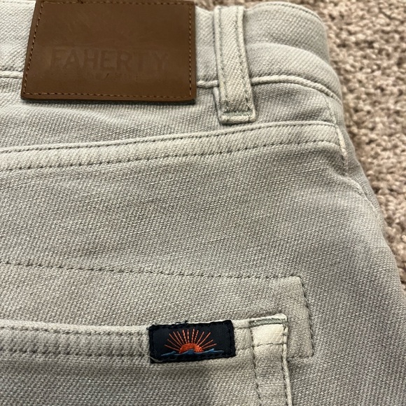 Men’s 32x32 Faherty Gray Jeans - Picture 2 of 4